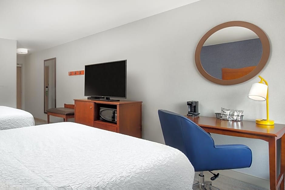 Newly Renovated - Hampton Inn Medford