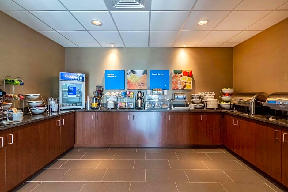Comfort Inn & Suites - Harrisburg Airport - Hershey South