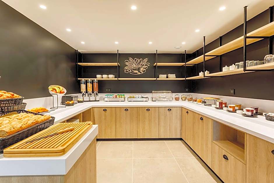 Brit Hotel Du Parc - Fougères