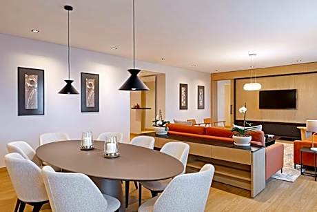 Presidential Suite, Club lounge access, Presidential Suite