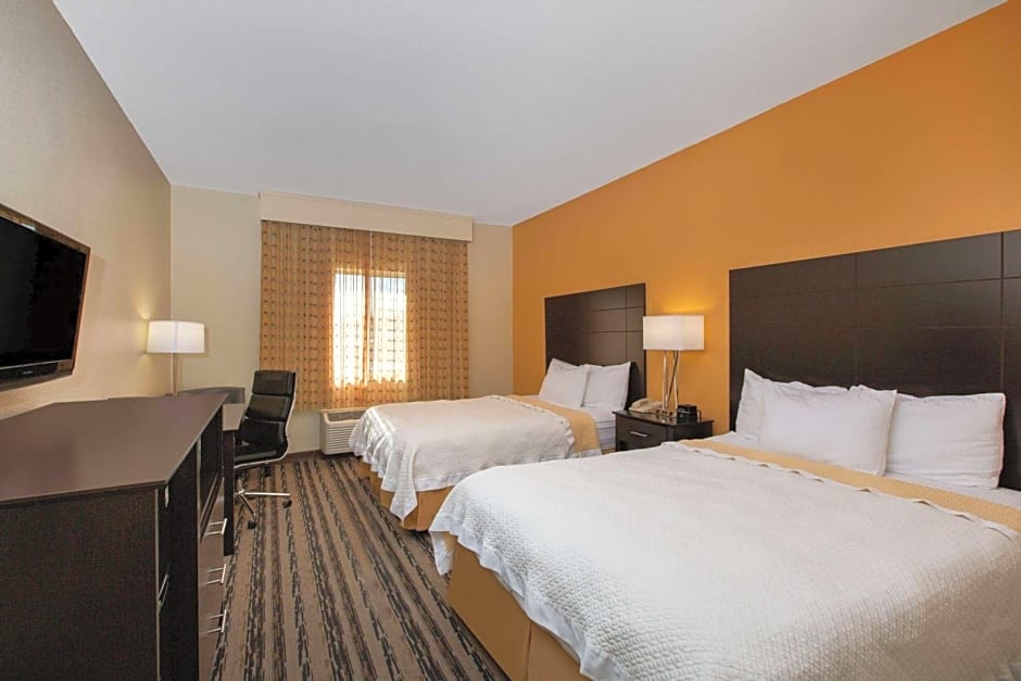 La Quinta Inn & Suites by Wyndham Lincoln
