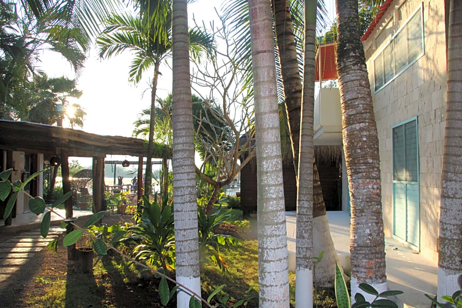 Casa Shiva Bacalar by Mij