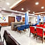 Holiday Inn Express & Suites - Lenexa - Overland Park Area By IHG