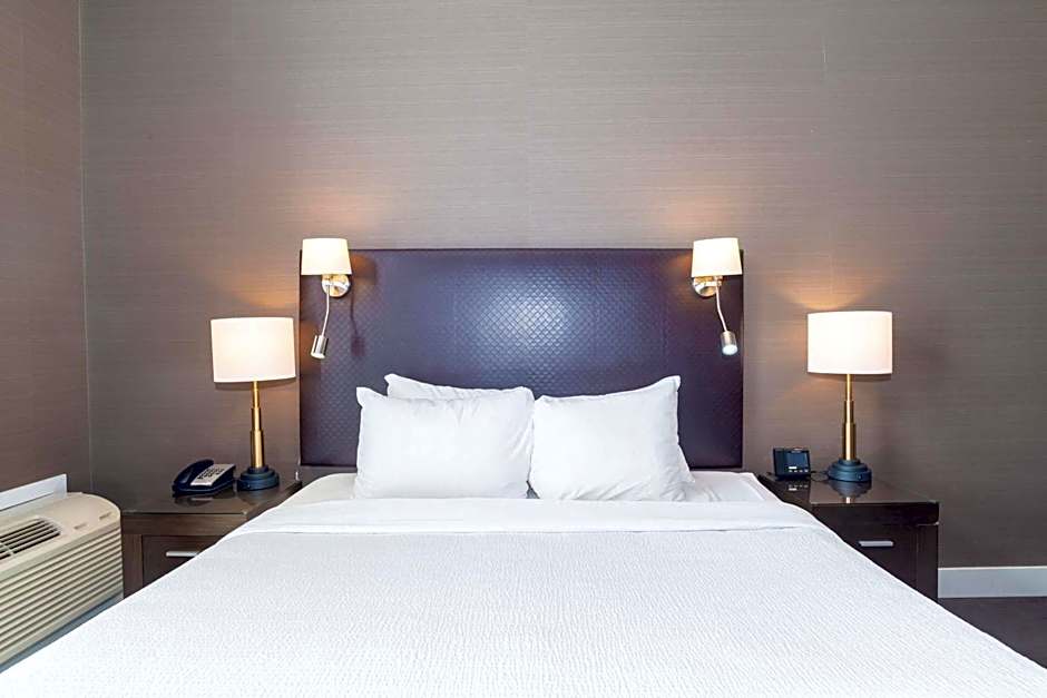 Sandman Signature Kamloops Hotel