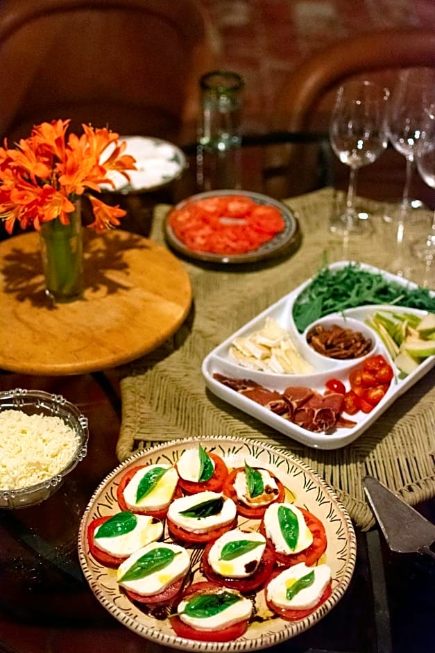 Casa Palomas Bed and Breakfast