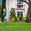 Motel 6 Dallas Market Center