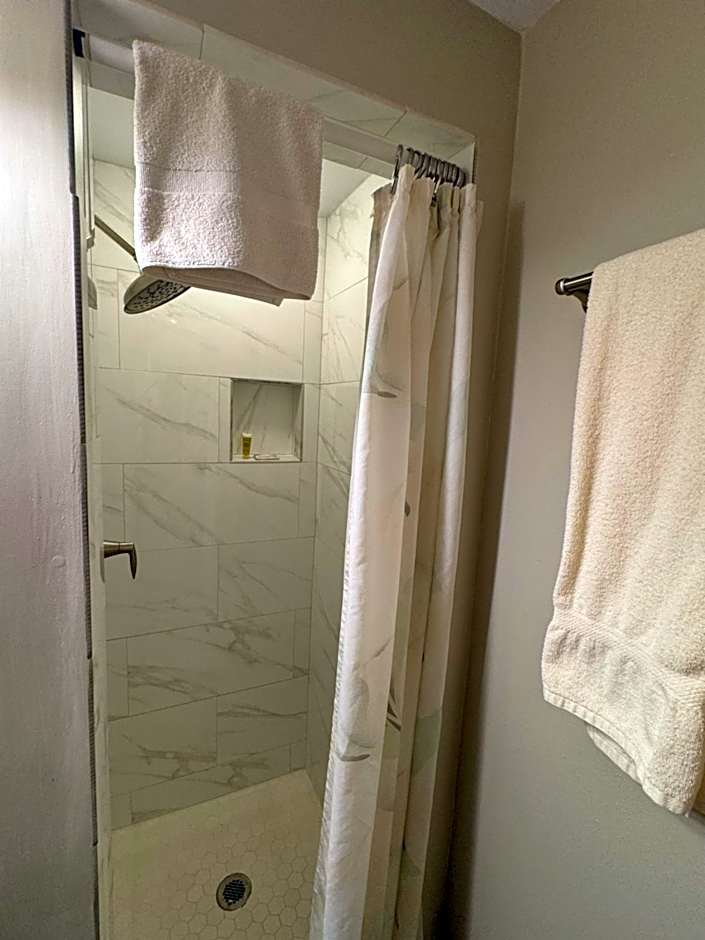 Shadow Mountain Lodge