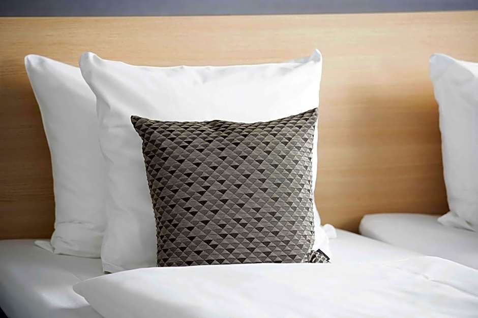 Best Western Plus Airport Hotel