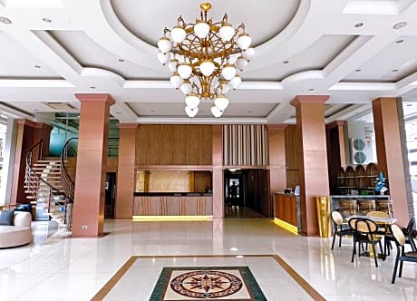 Miloft Sathorn Hotel