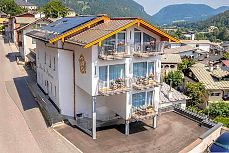 Two-Bedroom Apartment with Mountain View - Annex