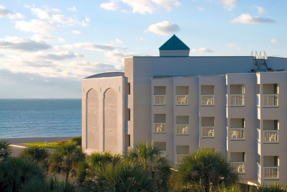 Casa Del Mar Beachfront Suites