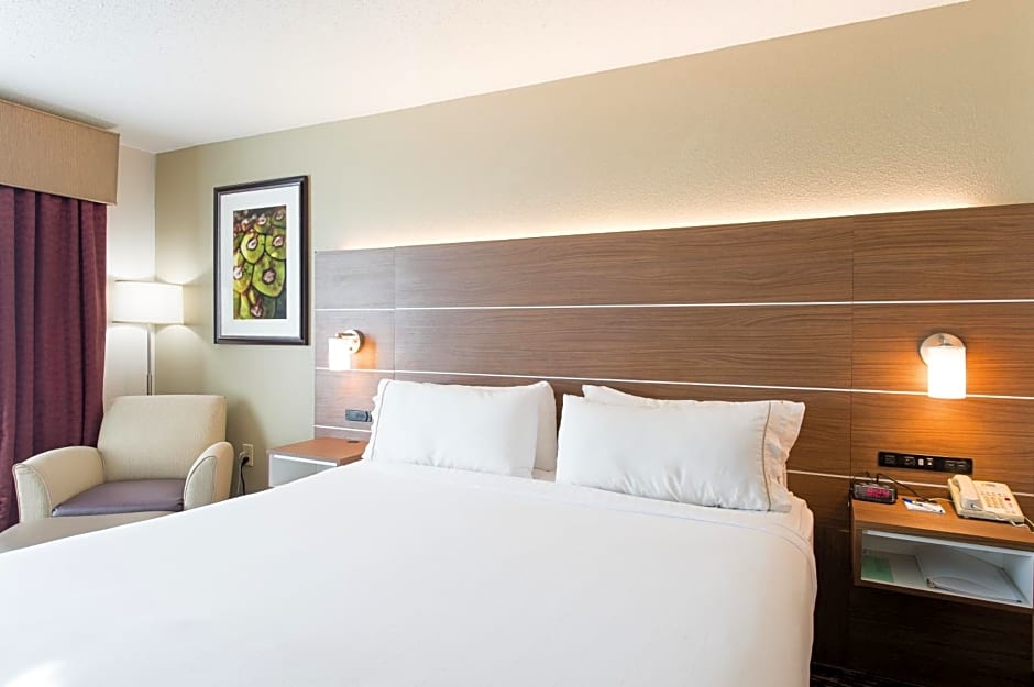Holiday Inn Express Hotel & Suites Walterboro I-95 By IHG