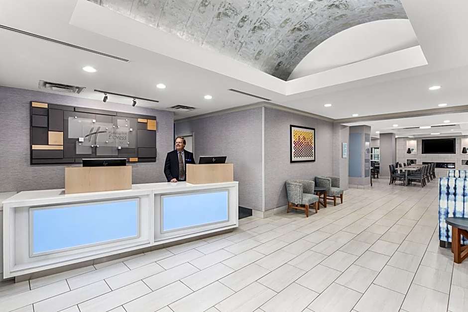 Holiday Inn Express & Suites Greenville - I-85 & Woodruff Rd by IHG