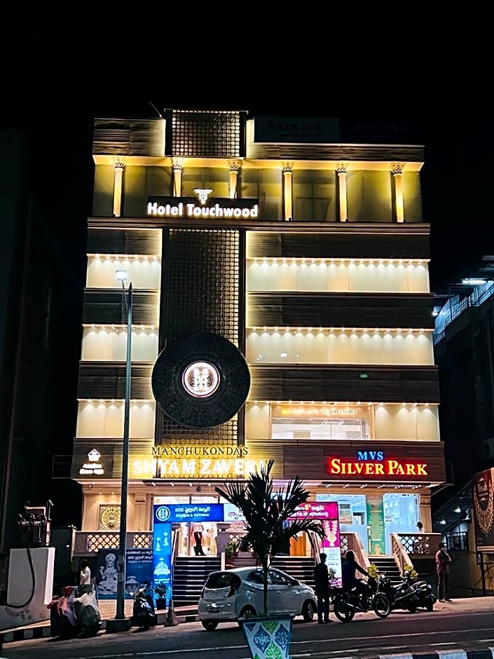 HOTEL TOUCHWOOD