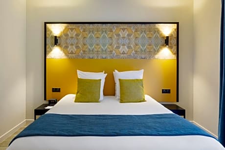 Standard King Room - Non-Smoking
