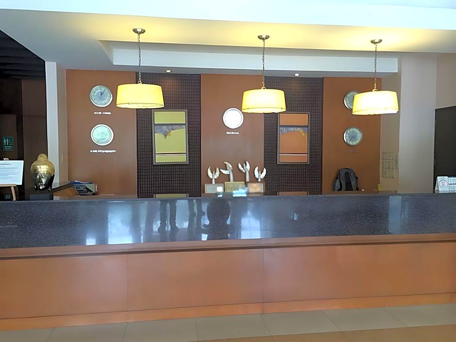 Baguio Burnham Suites Hotel