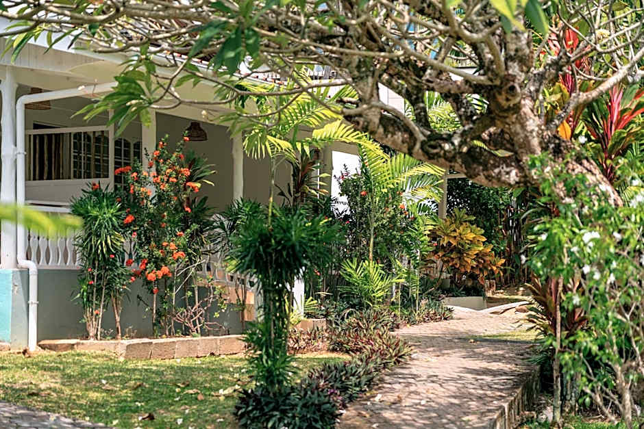 Beau Vallon Bungalows