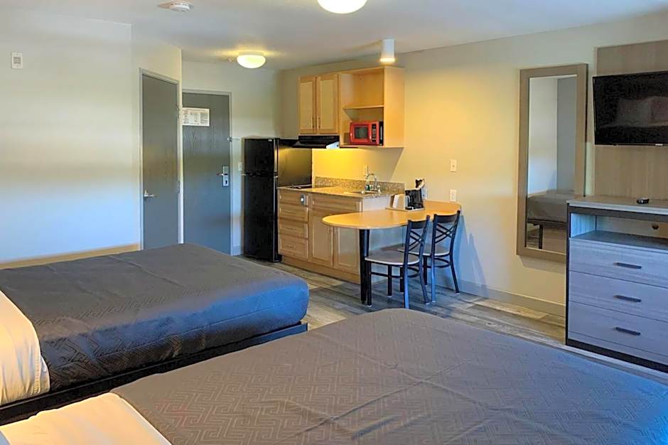 Suburban Studios near Panama City Beach