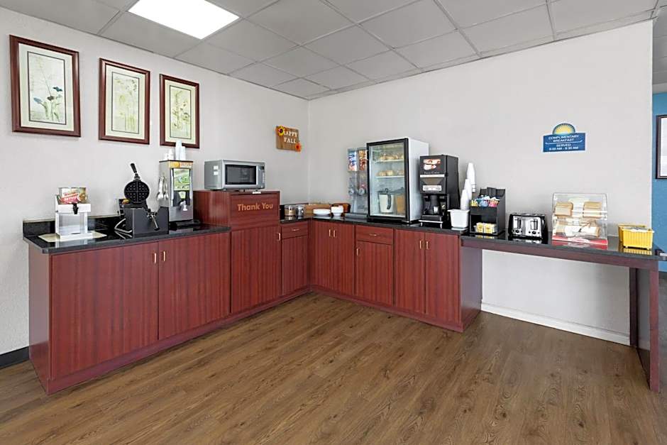 Days Inn by Wyndham Cambridge