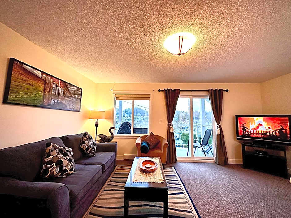 Bayshore Waterfront Inn