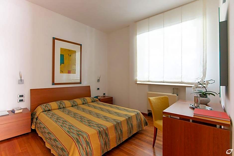 Verdeluna ApartHotel