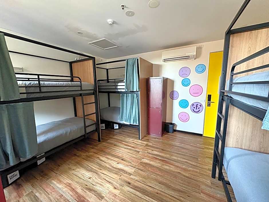Flinders Backpackers