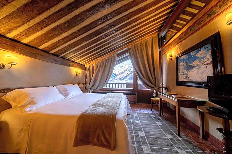 Relais Mont Blanc Hotel & Spa