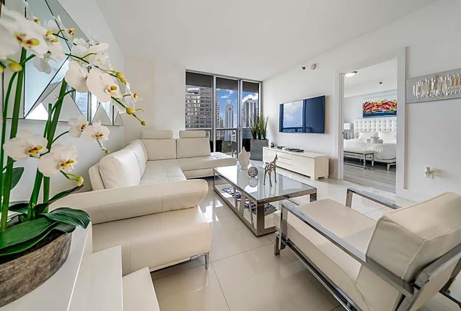 Amazing Ocean View! 2BR Condo Icon Brickell