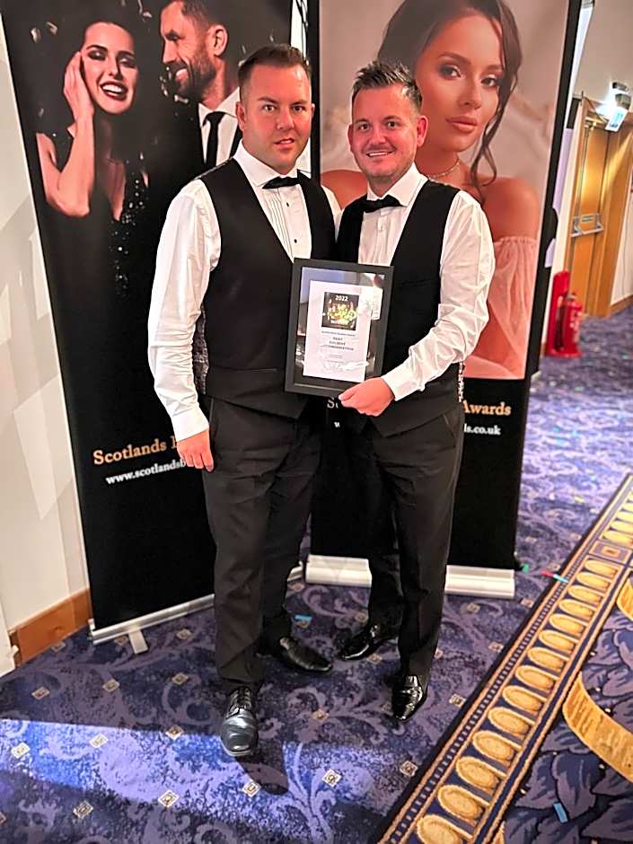 Arranview Lochside Pods & Lodges all with private Hot-tubs