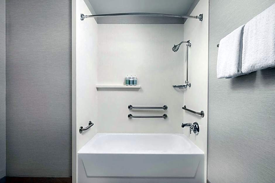 Courtyard by Marriott Charlotte City Center