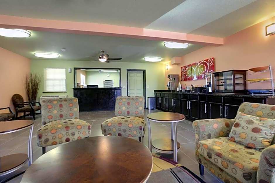 Econo Lodge Inn & Suites Enid South