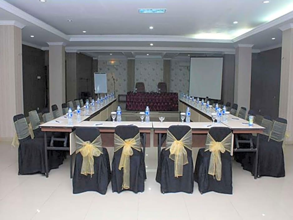 Rizen Premiere Hotel