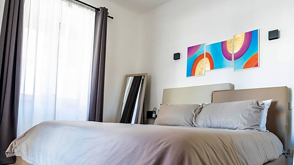 Zeta Rooms