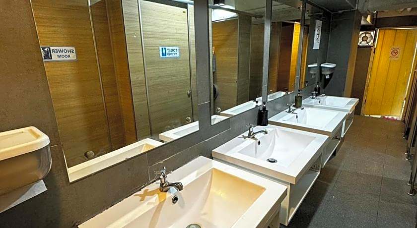 Glur Central Pratunam