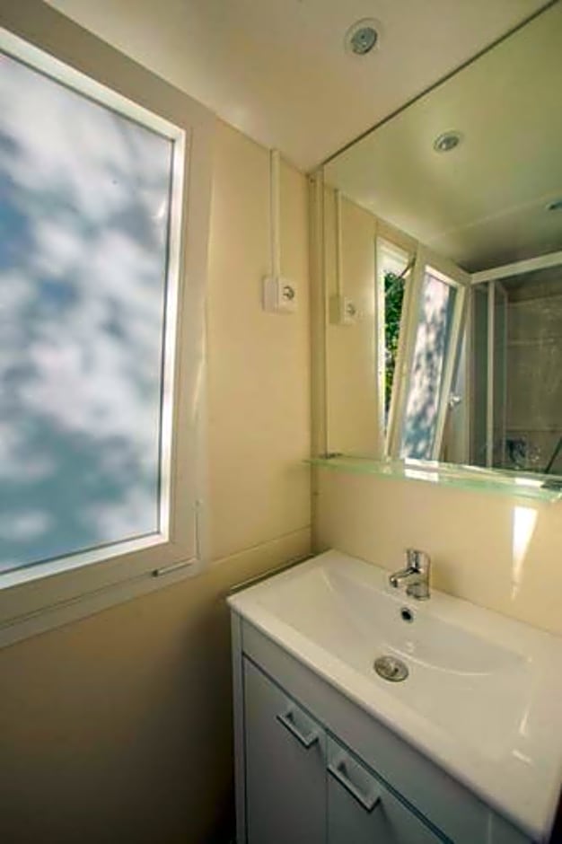 The Garda Village - Near Spiaggia Brema