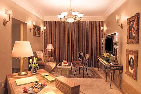 Privé Suite - 2 Bay Suite