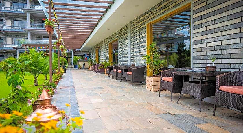 Hotel Crown Himalayas