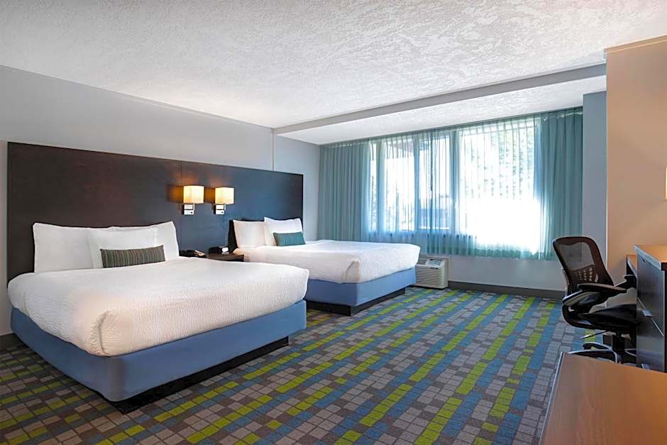 Days Inn by Wyndham Victoria Airport Sidney