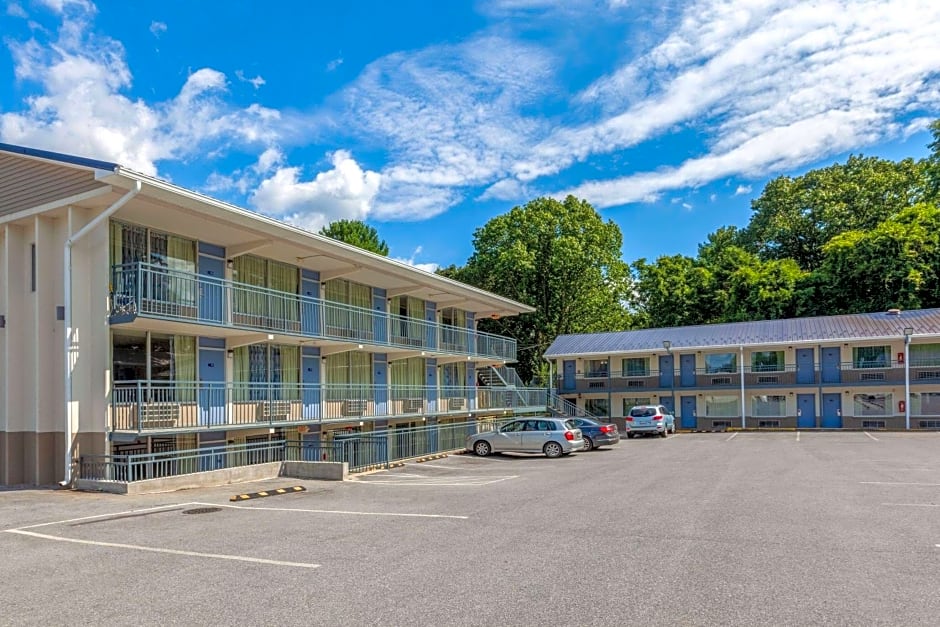 Days Inn by Wyndham Charles Town/Harpers Ferry