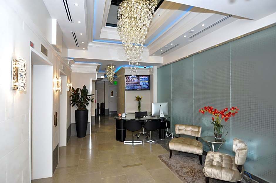 Yonge Suites Apart Hotel