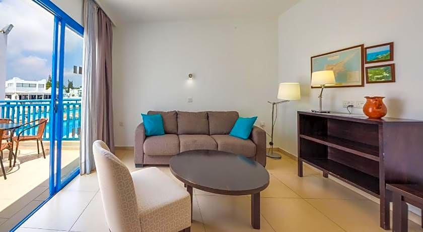 Maris Mare Apartments