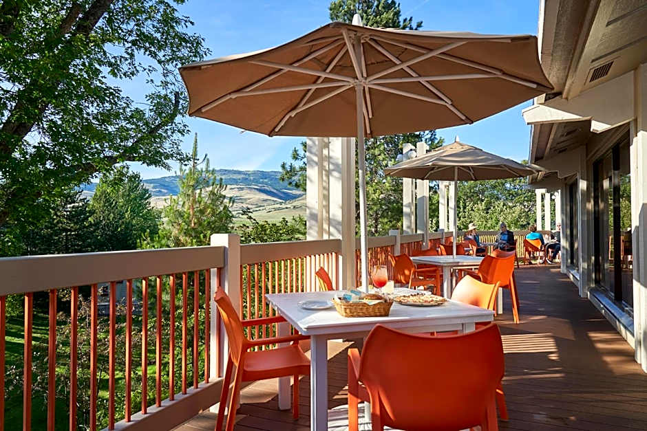 Ashland Hills Hotel & Suites