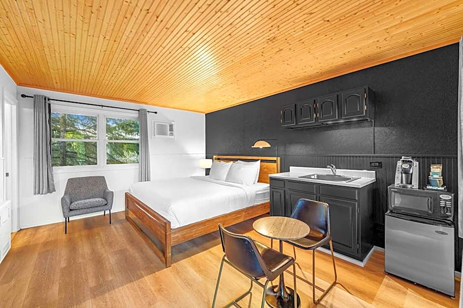 Placid Bay Hotel