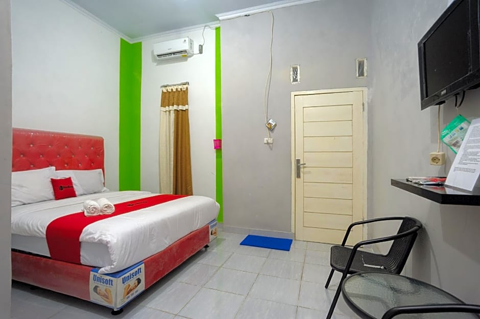 RedDoorz Syariah near RS Advent Bandar Lampung