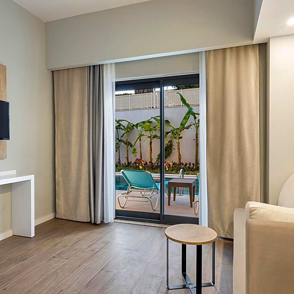 Arcanus Hotels Trendline Side