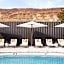 Slackline Moab, Outset Collection by Hilton