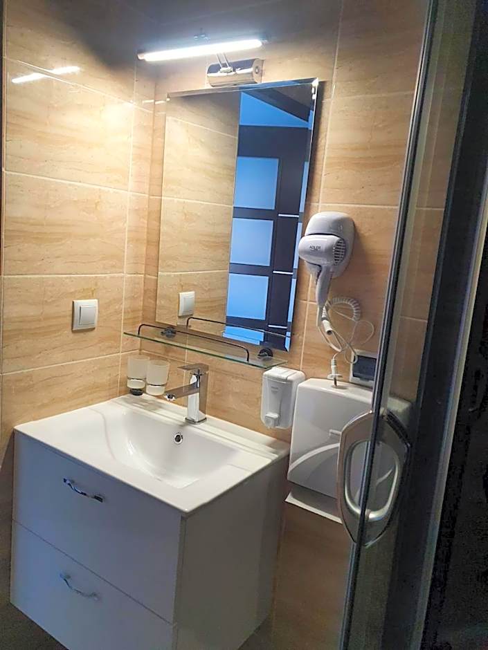 Comfort Stay, EV, Parking