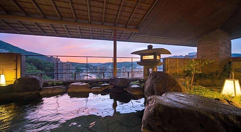 Takarazuka Onsen Hotel Wakamizu