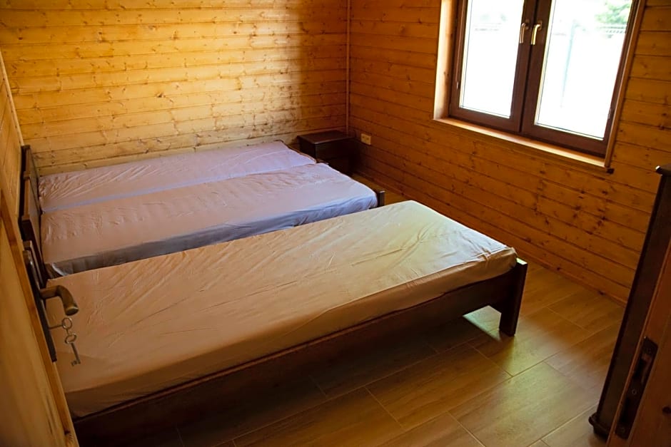 JANTAR Pokoje i Domki u Reni