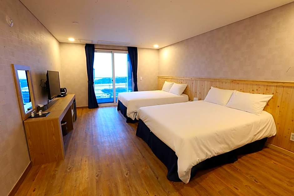 HOTEL52